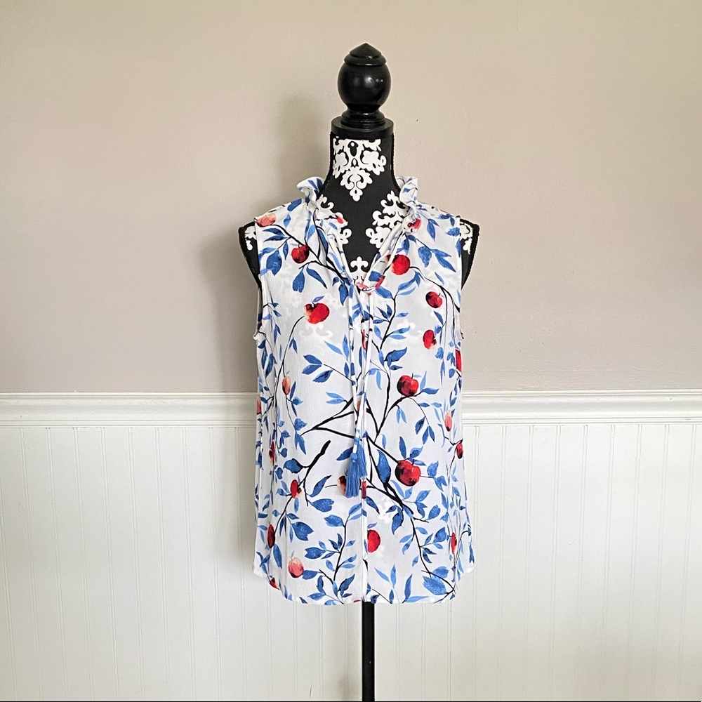 Sleeveless blouse